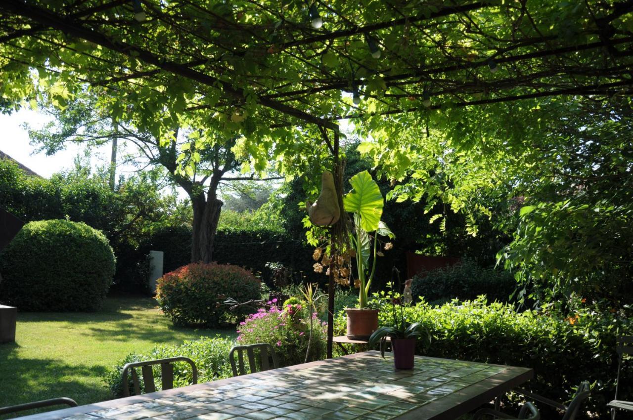 La Mazade De Saint Mamert Exterior photo